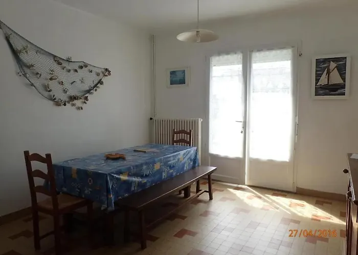 Maison Confortable A Avec Jardin Cloture سا يْليرْ دو ري