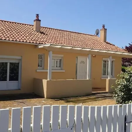 Maison Confortable à Avec Jardin Clôturé Saint-Hilaire-de-Riez