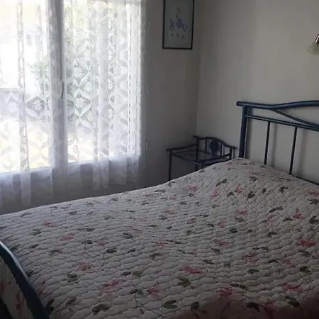 Maison Confortable A Avec Jardin Cloture