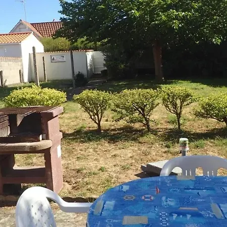 Дом отдыха Maison Confortable A Avec Jardin Cloture *