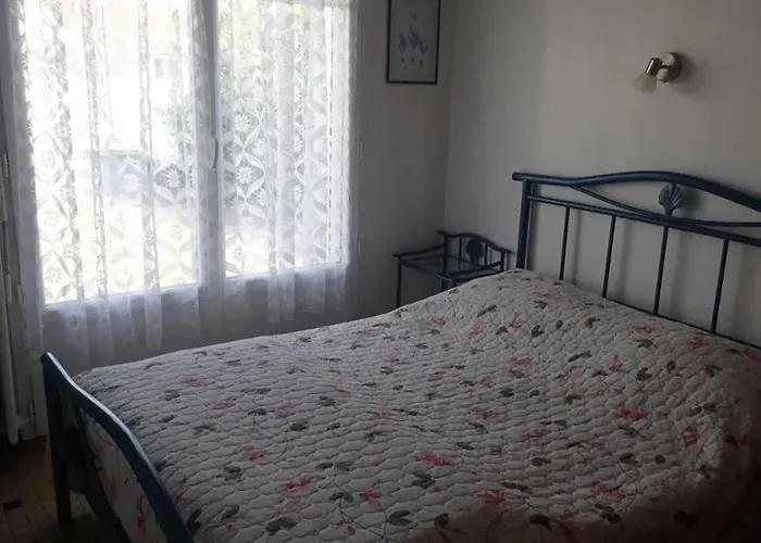 Maison Confortable A Avec Jardin Cloture